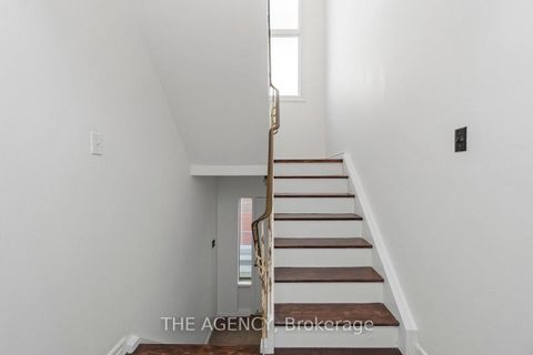 Photo 15 at 402 Kingston Road, Danforth, Toronto