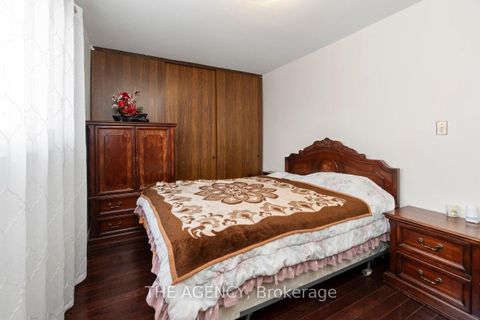 Photo 17 at 402 Kingston Road, Danforth, Toronto