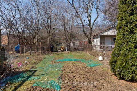 Photo 39 at 402 Kingston Road, Danforth, Toronto