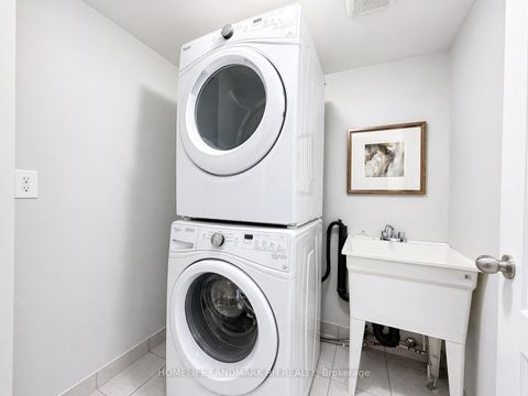 Photo 10 at 21 Filly Path, Windfields, Oshawa