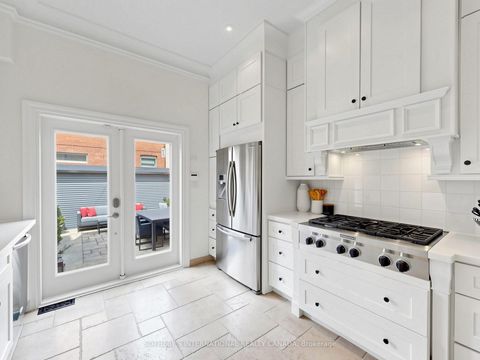 Photo 15 at 328 Wellesley Street E, South St. James Town, Toronto