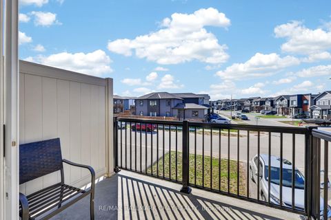 Photo 8 at 39 Kodiak Terrace, Rural Barrie Southwest, Barrie