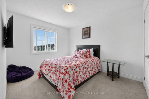 Photo 10 at 39 Kodiak Terrace, Rural Barrie Southwest, Barrie