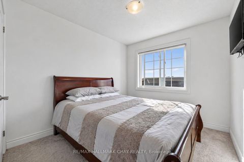 Photo 12 at 39 Kodiak Terrace, Rural Barrie Southwest, Barrie