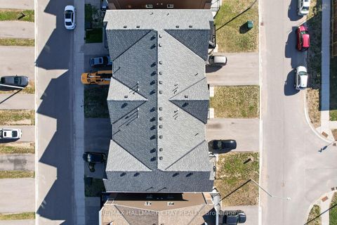 Photo 18 at 39 Kodiak Terrace, Rural Barrie Southwest, Barrie