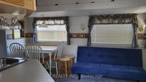 Photo 6 at 147 Horseshoe Circle, Pefferlaw, Georgina