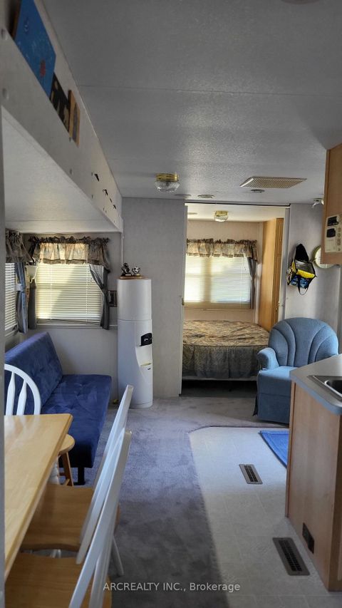 Photo 7 at 147 Horseshoe Circle, Pefferlaw, Georgina