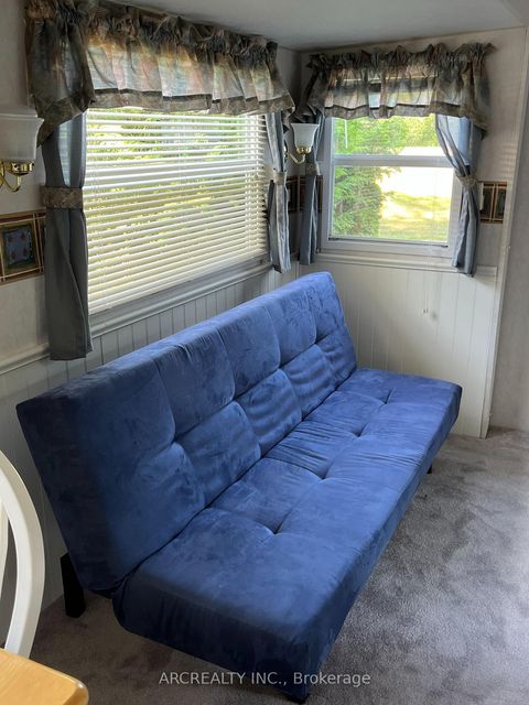 Photo 8 at 147 Horseshoe Circle, Pefferlaw, Georgina