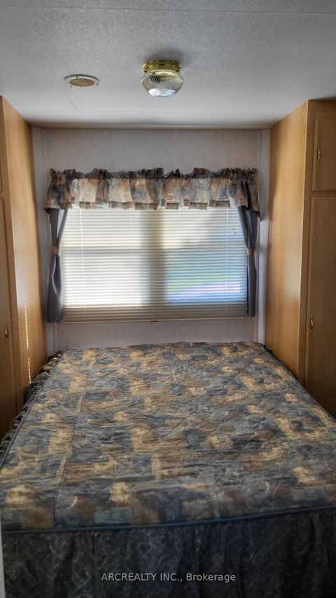 Photo 15 at 147 Horseshoe Circle, Pefferlaw, Georgina