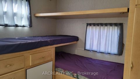 Photo 17 at 147 Horseshoe Circle, Pefferlaw, Georgina