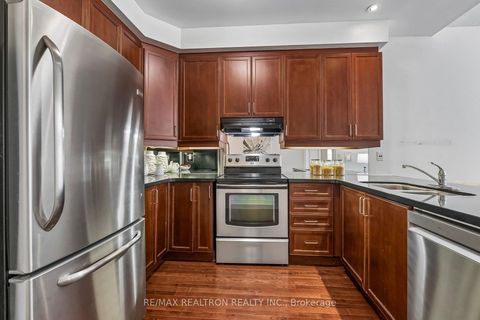 Photo 9 at 14 - 578 Tapestry Lane, Wyndham, Newmarket