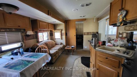 Photo 4 at 42 Horseshoe Circle, Pefferlaw, Georgina