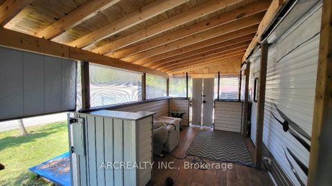 Photo 11 at 42 Horseshoe Circle, Pefferlaw, Georgina