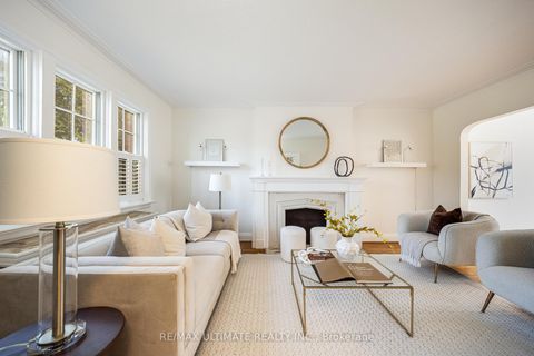 Photo 5 at 165 Divadale Drive, Leaside, Toronto