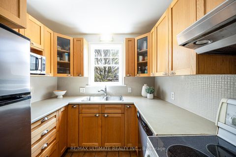 Photo 24 at 165 Divadale Drive, Leaside, Toronto