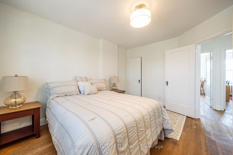 Photo 29 at 165 Divadale Drive, Leaside, Toronto