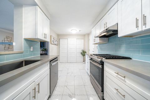 Photo 14 at 25 - 117 Omni Drive, Bendale, Toronto