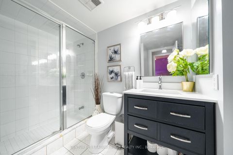 Photo 16 at 25 - 117 Omni Drive, Bendale, Toronto