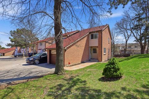Photo 3 at 1 - 151 Wickson Trail, Malvern, Toronto