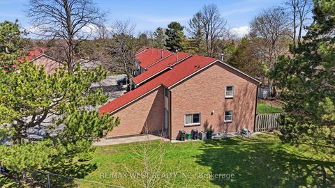 Photo 5 at 1 - 151 Wickson Trail, Malvern, Toronto