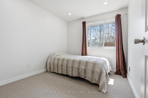 Photo 8 at 1 - 151 Wickson Trail, Malvern, Toronto