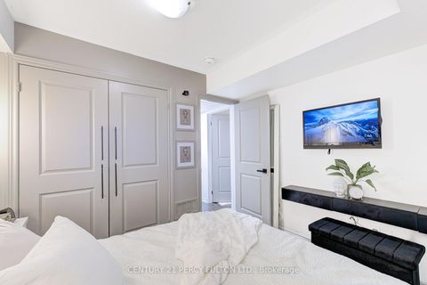 Photo 2 at 2566 William Jackson Drive, Duffin Heights, Pickering