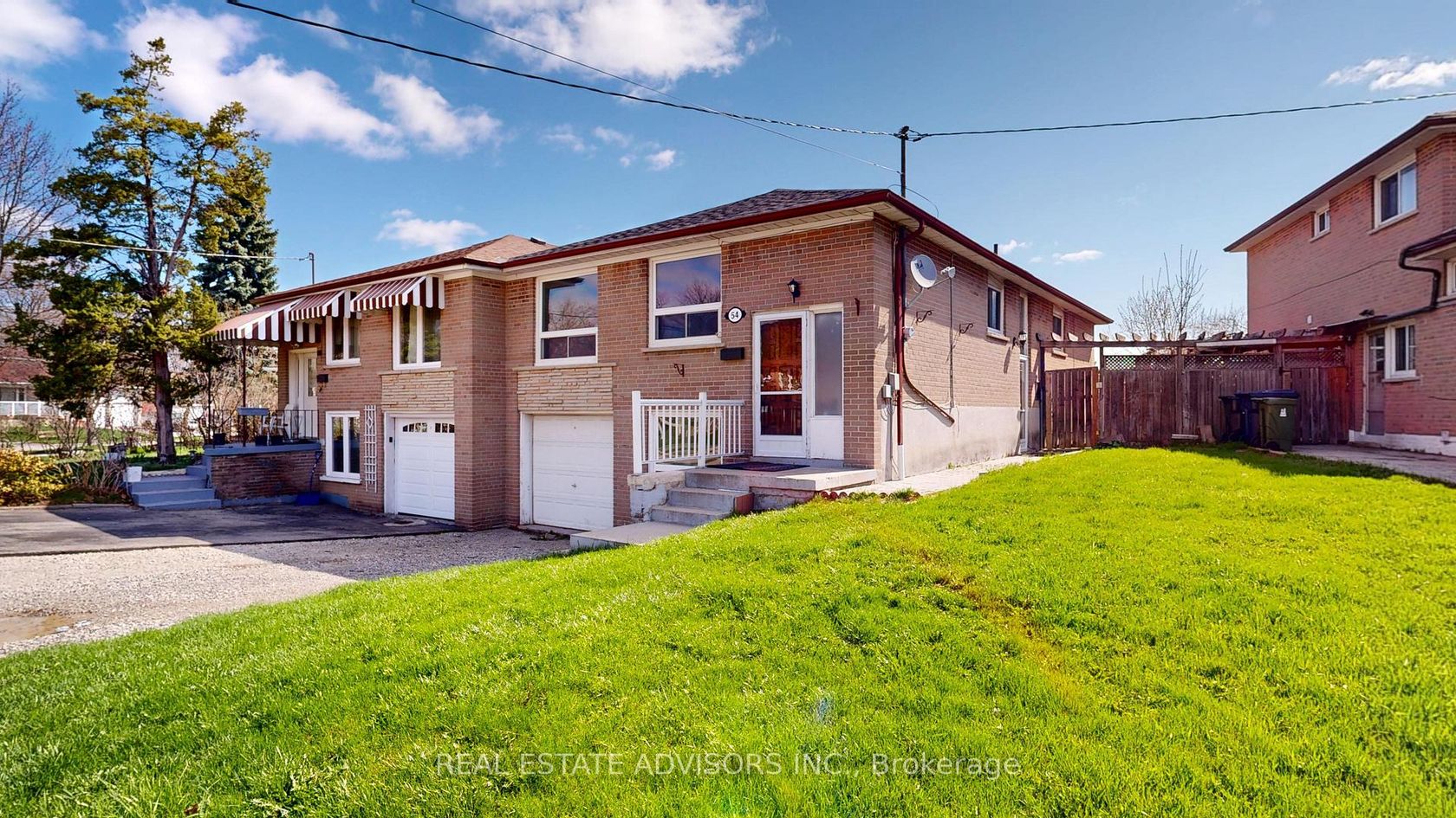 54 Laskay Crescent, Black Creek, Toronto photo number 2