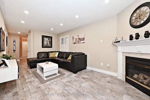Photo 7 at 73 Bloomgate Crescent, Oak Ridges, Richmond Hill