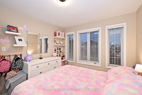 Photo 25 at 73 Bloomgate Crescent, Oak Ridges, Richmond Hill