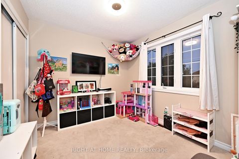 Photo 27 at 73 Bloomgate Crescent, Oak Ridges, Richmond Hill