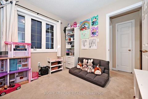 Photo 28 at 73 Bloomgate Crescent, Oak Ridges, Richmond Hill