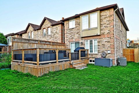 Photo 35 at 73 Bloomgate Crescent, Oak Ridges, Richmond Hill