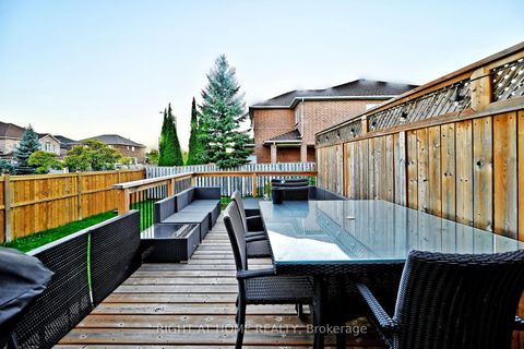 Photo 38 at 73 Bloomgate Crescent, Oak Ridges, Richmond Hill