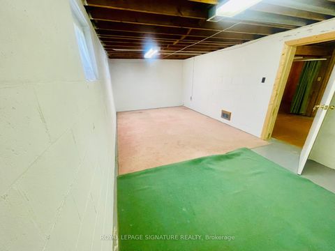 Photo 2 at 7 Placid Road, Queensway, Toronto