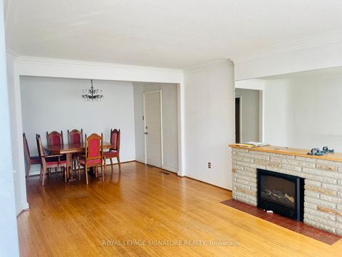 Photo 4 at 7 Placid Road, Queensway, Toronto