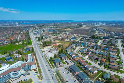 Photo 8 at 16 - 502 ESSA Road, Holly, Barrie