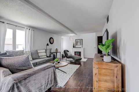 Photo 13 at 16 - 502 ESSA Road, Holly, Barrie