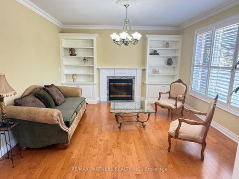 Photo 3 at 96 Bradgate Drive, Thornlea, Markham