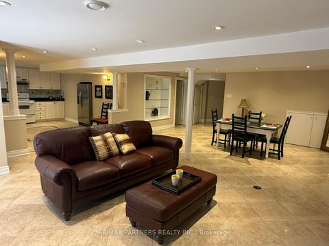 Photo 9 at 96 Bradgate Drive, Thornlea, Markham