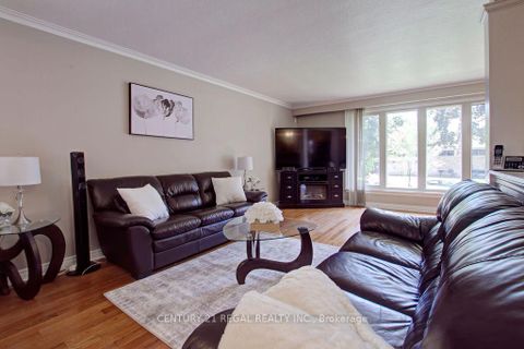 Photo 2 at 14 Thorpe Road, Richview, Toronto