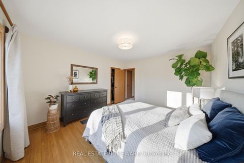 Photo 17 at 259 Woodmount Avenue, East York, Toronto