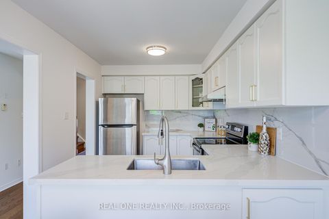 Photo 17 at 65 Westcliffe Crescent, Jefferson, Richmond Hill