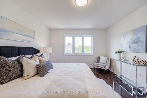 Photo 24 at 65 Westcliffe Crescent, Jefferson, Richmond Hill