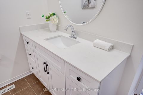 Photo 29 at 65 Westcliffe Crescent, Jefferson, Richmond Hill