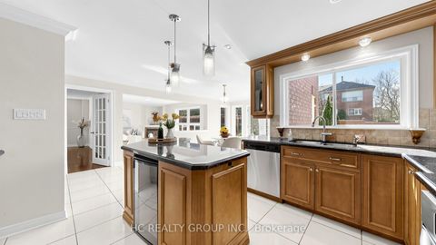 Photo 18 at 23 Brookeview Drive, Aurora Highlands, Aurora