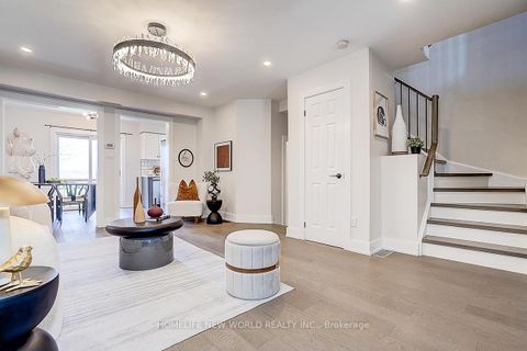 Photo 7 at 22 Stiles Avenue, Bayview Northeast, Aurora