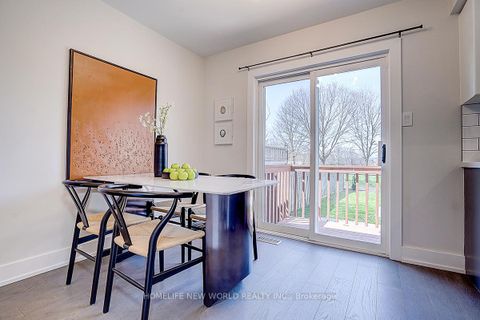 Photo 8 at 22 Stiles Avenue, Bayview Northeast, Aurora