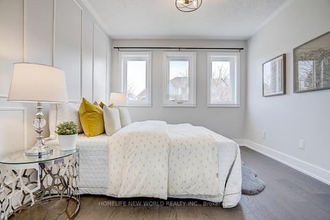 Photo 16 at 22 Stiles Avenue, Bayview Northeast, Aurora