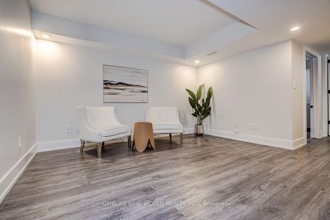 Photo 20 at 22 Stiles Avenue, Bayview Northeast, Aurora