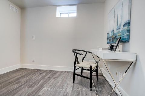 Photo 24 at 22 Stiles Avenue, Bayview Northeast, Aurora